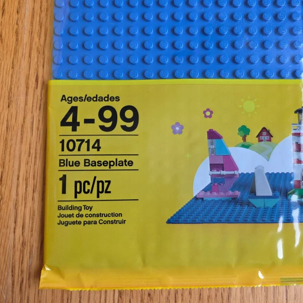 LEGO Classic Medium Creative Brick Box 10696 484 Pieces + Base Plate NEW - Picture 2 of 5